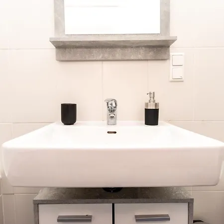 Deluxe Near Hauptbahnhof