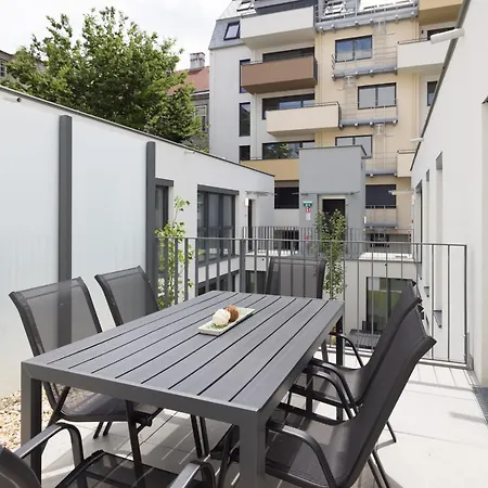 Yourapartment Theresien *