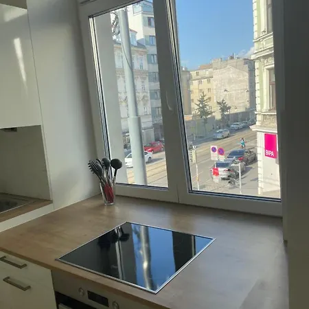 Raimond Apartment *