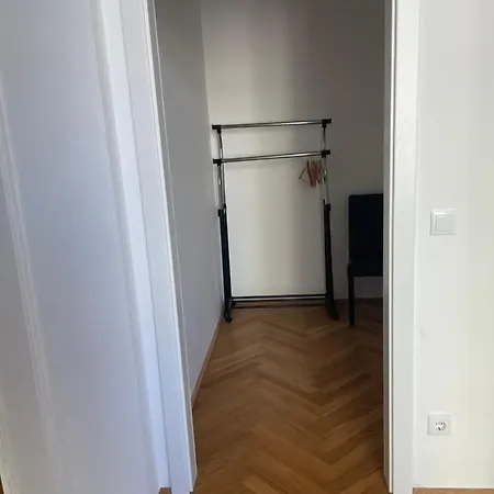 Raimond Apartment