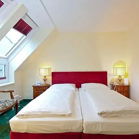 Hotel Graben 4*