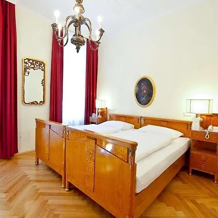 Graben 4*