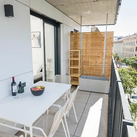 Apartament Ottakring Balcony Wiedeń