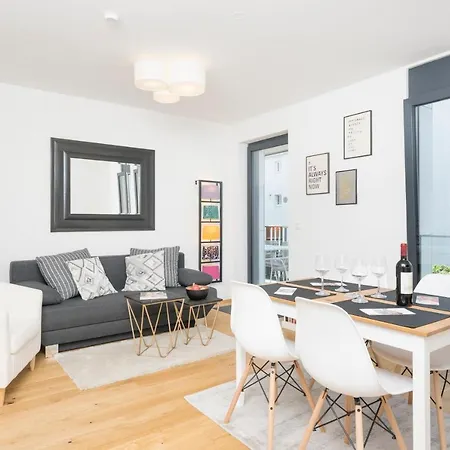 Ottakring Balcony Apartament Wiedeń