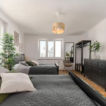 King Bed Home, 3 Bed Rooms, Perfect For Long Term * Vienna