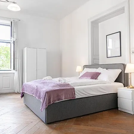 Cozy 2Br Apt. Near Akh Hospital-Ideal For Longstay Vienna