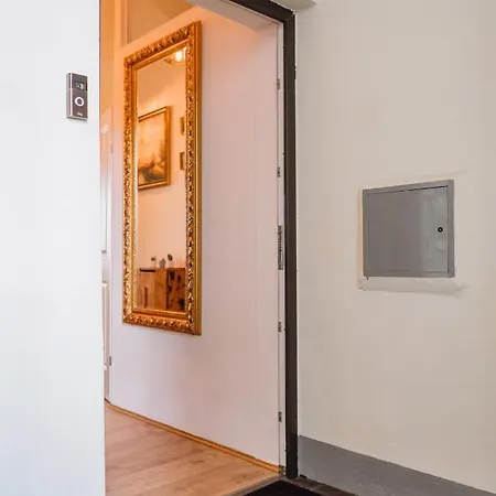 The Gallery No.4 * Wien