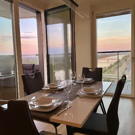 Apartment Luxury Waterfront Sky *