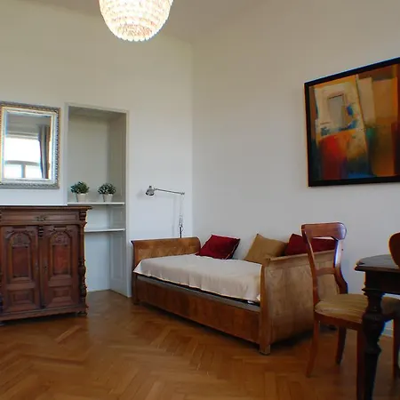 Kunsthaus Apartment *