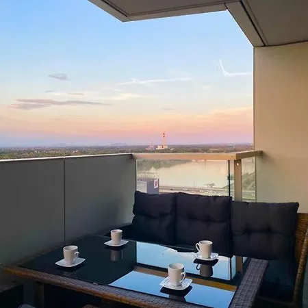 Danube Skyline Executive Apartment *