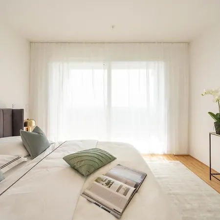 Gruen & Urban - Direkt An Der Therme - 15 Minuten Ins Zentrum Vienna