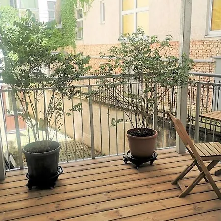 Apartment Ruhige Art-garconniere Mit Balkon *