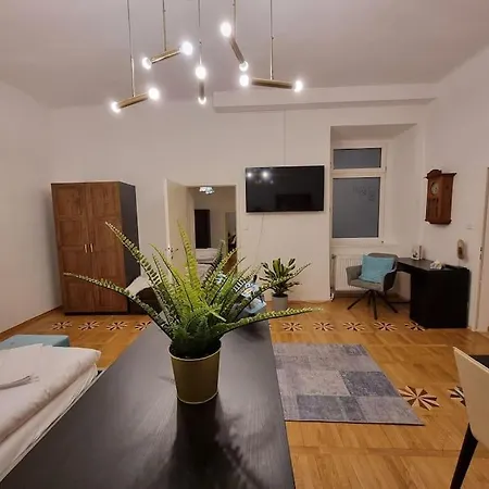 Apartment Sissi Royal - Inner 4 Bedroom *