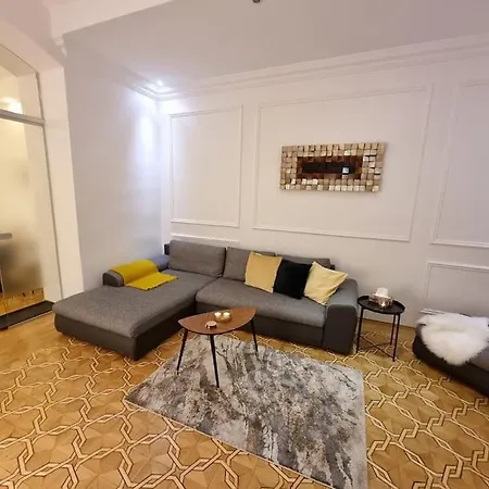 Sissi Royal - Inner 4 Bedroom Apartment