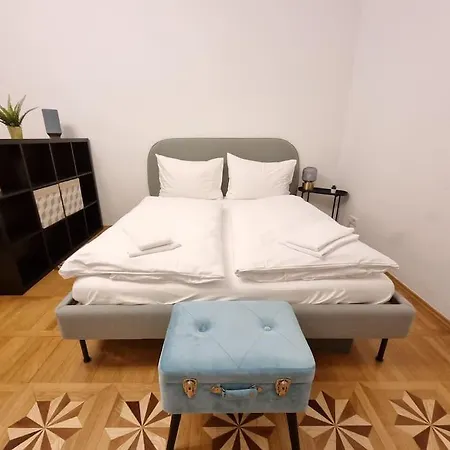 Apartment Sissi Royal - Inner 4 Bedroom *