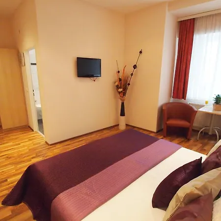 De Lux 3* Vienna