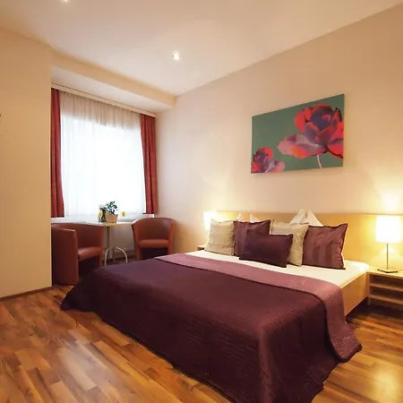Hotel De Lux