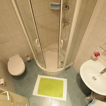 De Lux Hotel 3*