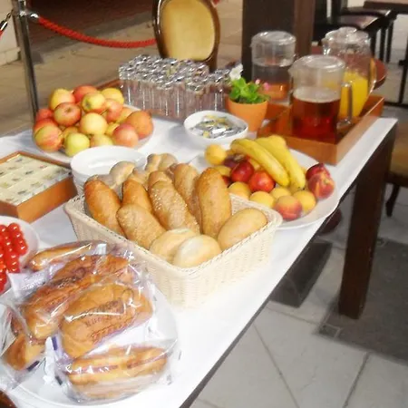 Parco Di Schoenbrunn Bed & Breakfast 4*