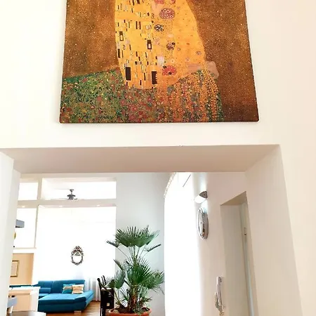 Sunny And Spacious Near Centre * Vienna