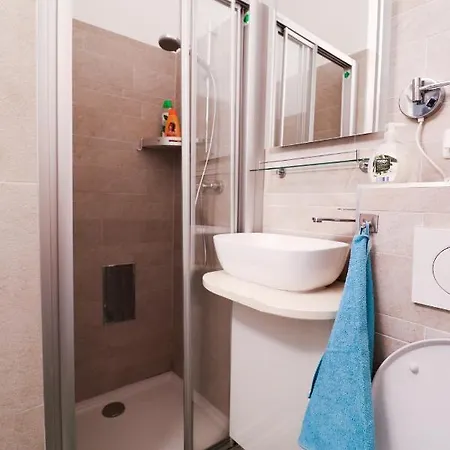 Cozynite Premium Favoriten Apartment *