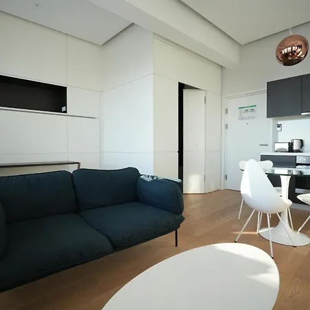 Exclusive 1-bedroom Apartment *