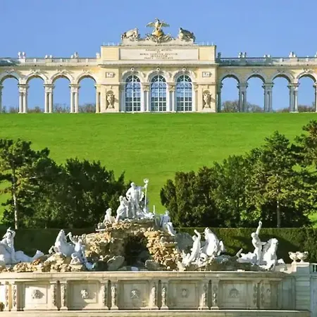 Apartment Charming & Authentic Flat - Central Located Vienna