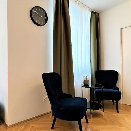 Apartment Unique Center *