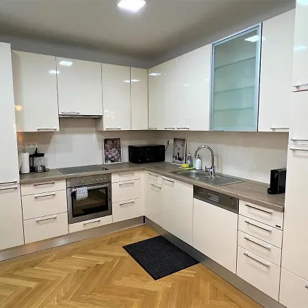 Apartment Unique Center