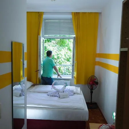 Hotel City Residence 3*
