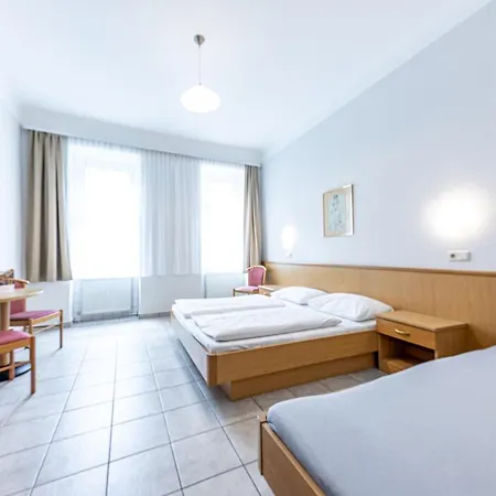 Hotel-pension Fuenfhaus 3* Vienna