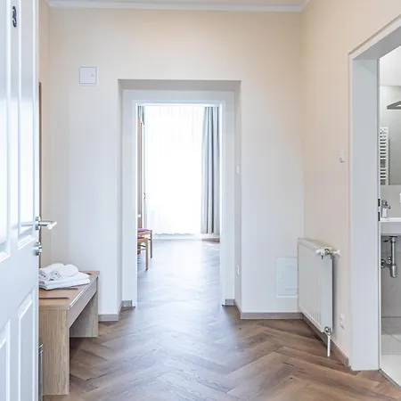 Hotel-pension Fuenfhaus 3* Vienna