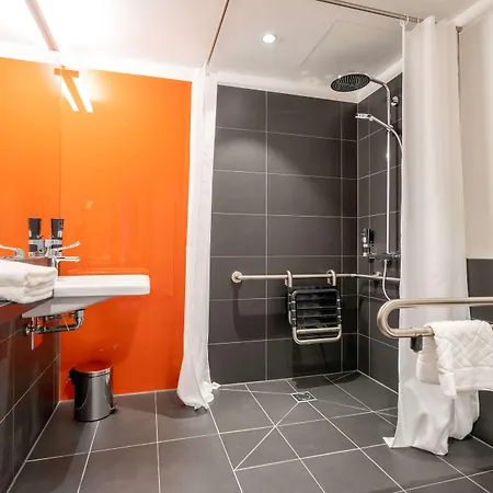 Campanile South 3*