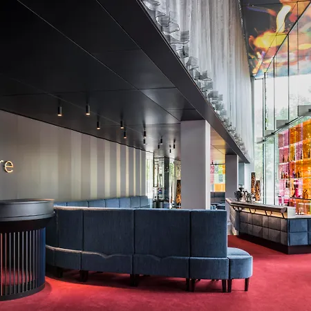 Hotel So/