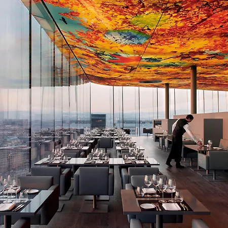 Hotel So/