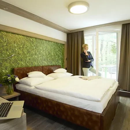Design & Budget Schoenbrunn Hotel 3*