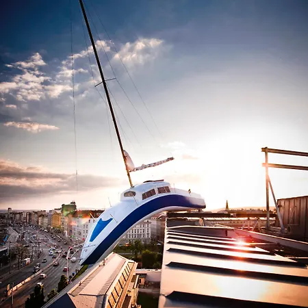 Daniel - Smart Lifestyle Near Centre Hotel 4*