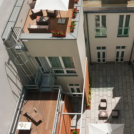 Fortyplusone - Newly Renovated! Hotel