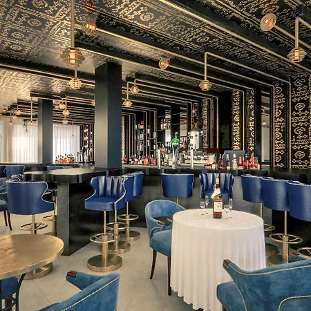 Hotel Mercure Raphael 4*