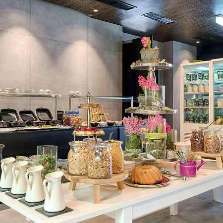 Mercure Raphael Hotel