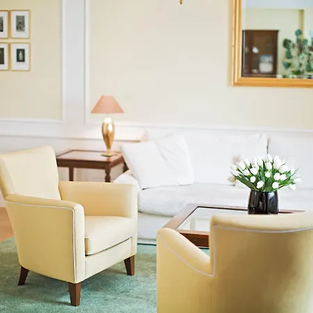 Palais Coburg Hotel 5*