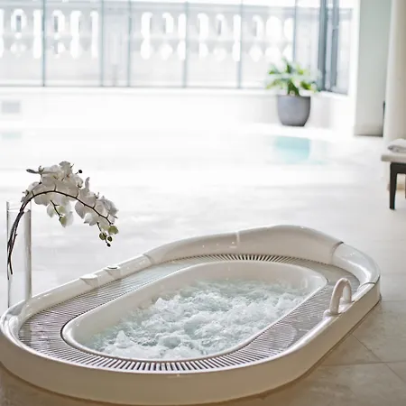 Hotel Palais Coburg 5*