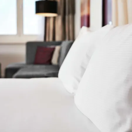 Hilton Waterfront 4*