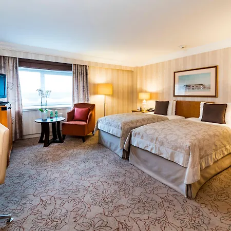 Hilton Waterfront Otel