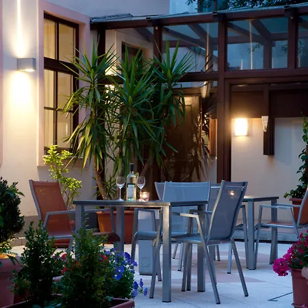 Lucia Hotel Wien