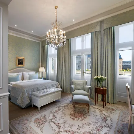 Sacher Hotel 5*