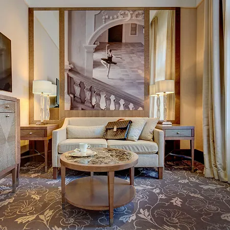 Anantara Palais Hansen - Newly Renovated