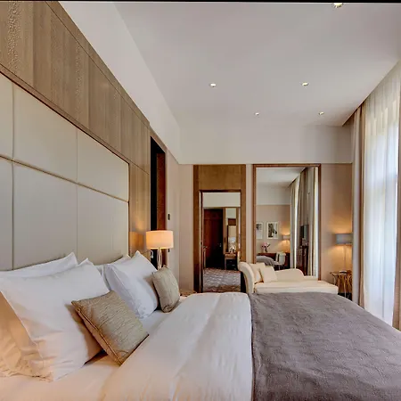 Anantara Palais Hansen - Newly Renovated Hotel 5*