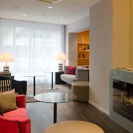 By Ihg 4*