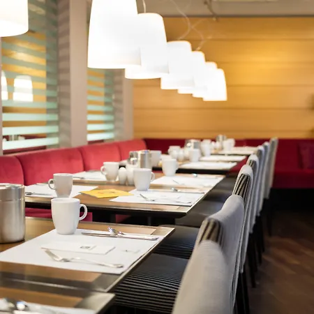 By Ihg Vienne